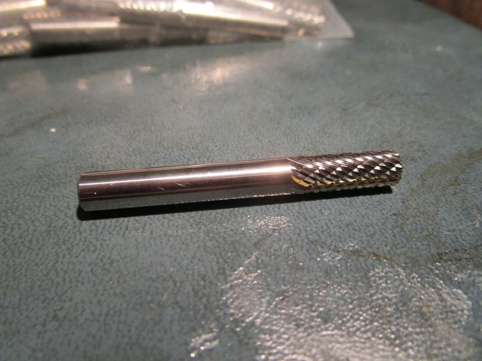 1/4" x 3/4" 1/4" Shank Dia Blackstone® SA-1 Cylindrical - No End Cut  - Image 1 of 1