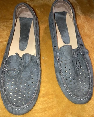 Vaneli Women’s Gray Suede Loafers Driving Moccasins Size 8.5  - Image 1 of 4