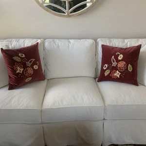 2 Pottery Barn Dekokissen rot Samt jakobinisch Blumen 18x18" INKLUSIVE Einlagen - Bild 1 von 24