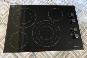 Jenn-Air Cooktop JEC3430B00 Schott Ceran - Used - Small Chip - JennAir - Picture 1 of 15