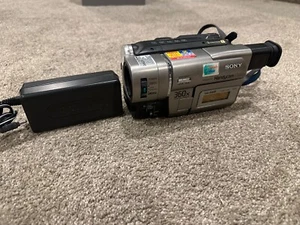 Videocámara Sony CCD-TRV57 8mm Video8 XR ¡PROBADA! ¡CABEZAS LIMPIAS! NIGHTSHOT! - Imagen 1 de 6
