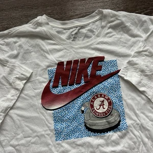 Alabama Crimson Tide Nike Tee Short Sleeve Shirt White Size 3XL Roll Tide SEC - Picture 1 of 7