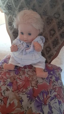 Babypuppe - Bild 1 von 2