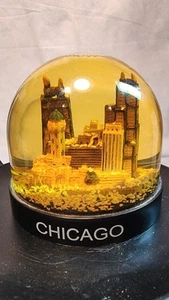 Vintage Chicago Snow Globe - Snowy- Plastic - Skyline Scene - Bild 1 von 7
