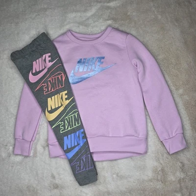 Nike Polar Manga Larga Sudadera y Leggings Conjunto de 2 Piezas Rosa/Gris Niñas Talla 4 Nuevo con Etiquetas Foto 1 de 4
