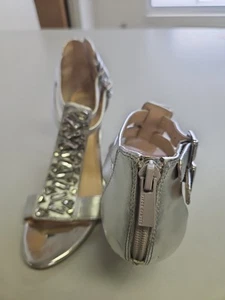 Vince Camuto Metallic Silver with Rhinestone Leather Sandal 6.5 M - Picture 1 of 9