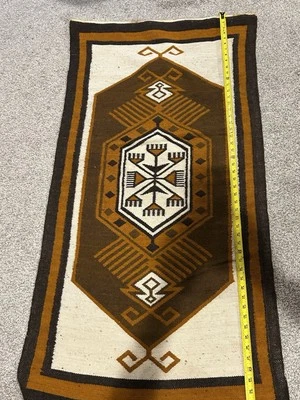 Arte de tejido de lana mexicana hecho a mano diseño geométrico zapoteca vintage 53" x 26" Foto 1 de 4