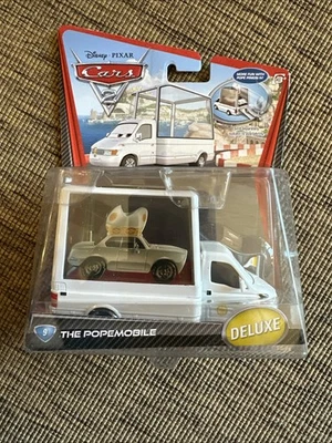 Disney Pixar Cars 2 El Papamóvil Foto 1 de 2