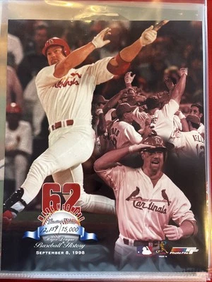 Foto deportiva Mark McGwire de los Cardenales de San Luis 8x10 C 62 HR en una temporada/15000 Foto 1 de 2