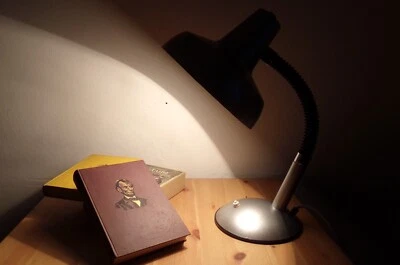 Lampada da tavolo vintage tipo ministeriale anni 70 in metallo colore grigio - Immagine 1 di 4