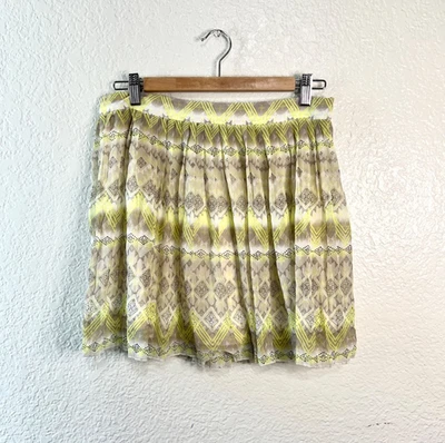 Minifalda informal American Eagle Outfitters gris amarillo lima plisada línea A 8 Foto 1 de 4