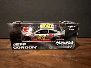 Jeff Gordon 2015 #24 3M Raceday Chevy SS Hendrick 1/64 NASCAR CUP - Imagen 1 de 2
