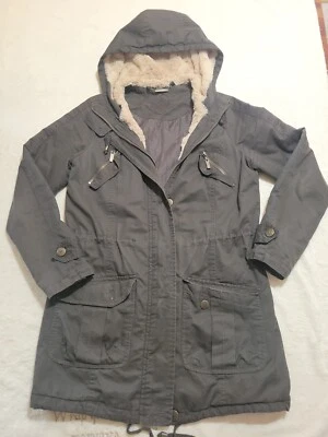Parka para mujer Joujou talla MED cremallera completa suave imitación piel con capucha estilo militar chaqueta  Foto 1 de 4