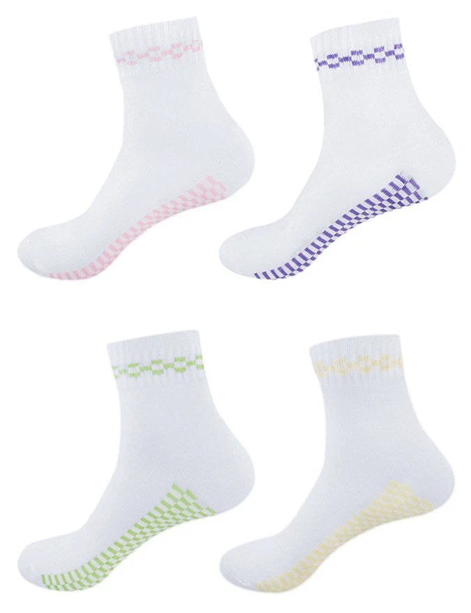 4 Pairs Women's Wicking Cotton Anklet Socks - Image 1 of 1
