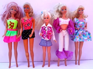 BARBIE: FIVE FASHIONABLY DRESSED BARBIE DOLLS - GOOD CONDITION - Picture 1 of 16