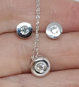 LADIES 14KT WHITE GOLD BEZEL SET DIAMOND PENDANT & EARRING SET (new 18" chain) - Picture 1 of 7
