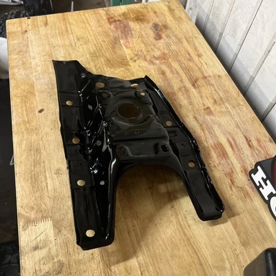  HONDA ATC 200x  OEM SWINGARM SKIDPLATE 83-85 powder coated preowned.  - Image 1 of 4