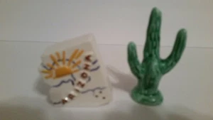 VINTAGE PARKCRAFT STATE ARIZONA & CACTUS SALT & PEPPER SHAKER SET. - Picture 1 of 2