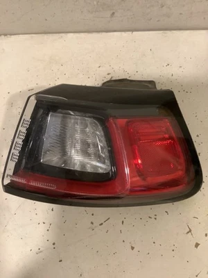 Jeep Chrokee 2019-2023 pasajero cuarto derecho luz trasera OEM C72R-20475 TL Foto 1 de 4