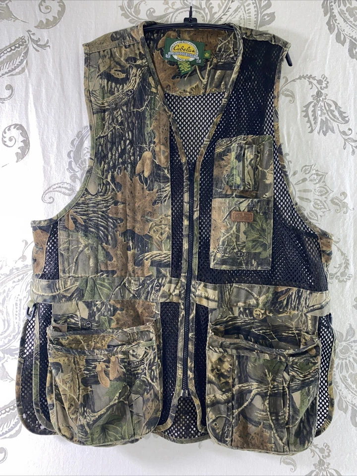 Cabela's Hunting Fishing Vest Mens XL Camo Seclusion Mesh Tactical Game Pouch - Image 1 of 4