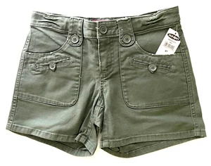 NWT GIRLS ARMY GREEN OLD NAVY JEAN SHORTS     SIZE 10 - Picture 1 of 2
