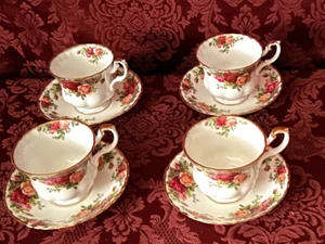 ( 4 ) ROYAL ALBERT Old Country Roses Bone China Cups and Saucers ~ 1962 England - Picture 1 of 5