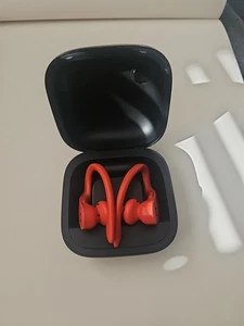 Beats Powerbeats Pro Wireless Bluetooth Sports Earphones with Charging Case - Picture 1 of 3