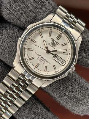Vintage Seiko 5 superior 7s36-0030 automatic 23 jewels day/date men’s wristwatch - Image 1 of 4