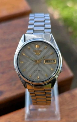 1985 Seiko 5 Automatic Watch 17 Jwls all Original For Her/Him Freshly Serviced  - Image 1 of 4