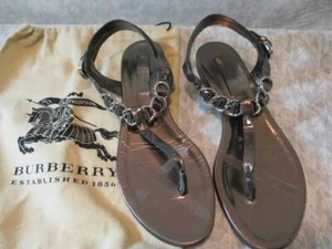 Burberry Sandalen Metallic Kette Schuhe Größe US 8,5 EUR 38,5 OVP Staubbeutel - Bild 1 von 12