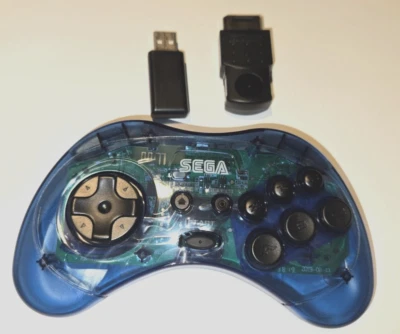 Retro-bit SEGA Saturn 8-Button  2.4GHz Wireless Controller Clear Blue - Image 1 of 4