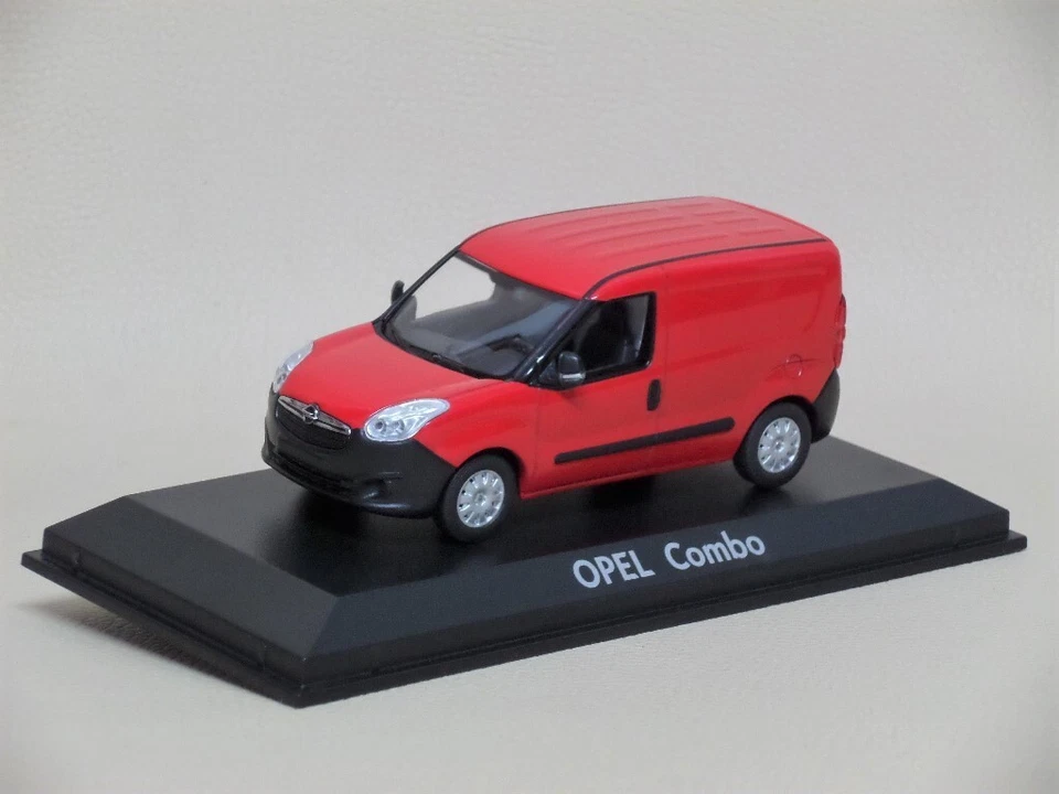 OPEL COMBO (FiAT DOBLO') ELABORAZiONE MODiFiED "VERSiONE BASE" ROSSO NOREV 1/43 - Immagine 1 di 3