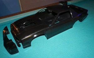 IROC-Z Camaro 1/8 Monogram Body, Hood w Inserts, Front Bumper, Chassis. - Picture 1 of 7