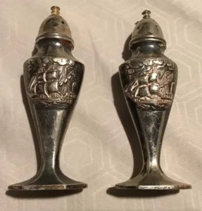 Antique ~ S.C.S.CO. ~ Salt & Pepper ~ Shakers ~ Silver Tone ~ Ship Deco - Picture 1 of 9