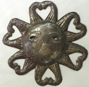 Scultura arte da parete in metallo Sun Burst 7 pollici FATTA A MANO in metallo riciclato NUOVA - Foto 1 di 9