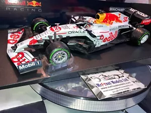 1:18 Minichamps 110211633 Max Verstappen Red Bull Racing RB16B 2nd Turkey 2021 - Picture 1 of 24