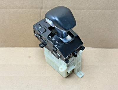 2018-2021 Kia Stinger Automatic Transmission Gear Shifter Selector PO42 OEM - Image 1 of 4