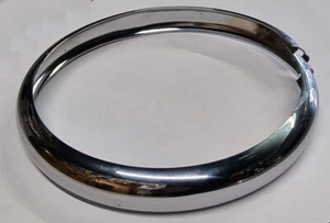 TRIUMPH STREET TRIPLE HEADLAMP RIM (USED) T2700560 - Picture 1 of 4