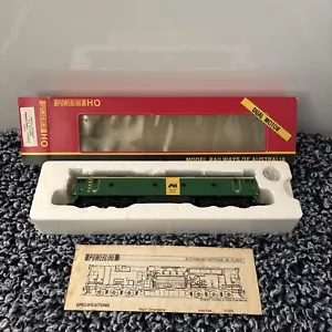 POWERLINE HO SCALE AN ANR BL CLASS GREEN - #BL28 - ITEM P212 DUAL MOTOR - Picture 1 of 5