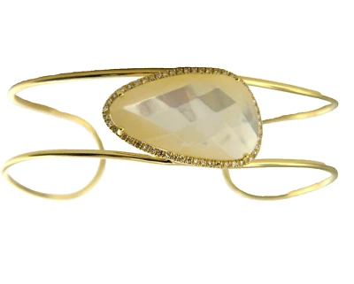 Brazalete SI Creations madreperla y diamante llamativo en oro amarillo de 14 k Foto 1 de 4