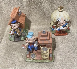 Gebrauchte Vintage Walt Disney’s 3 kleine Schweine Musikhäuser Stroh Holz Ziegel - Bild 1 von 6