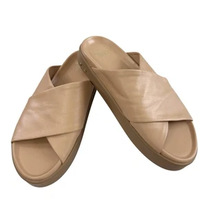 Plataforma de cuero entrecruzado Beek Hen toboganes color tostado para mujer talla 7” - Imagen 1 de 16