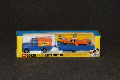 Corgi Gift Set 19 1972 Whizwheels Land-Rover Nipper Aircraft Plane Trailer MIB - Image 1 of 4