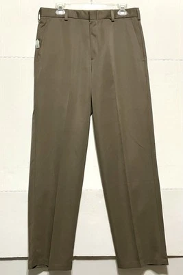 Dockers Golf Pants Men's 33x32 Brown Relaxed Fit Flat Front Pockets NWT - image 1 of 4