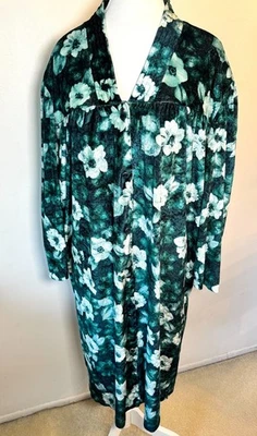 Vtg Simply Women's 2X Robe/Housecoat Floral Snap Buttons Plush Pockets Greeen - Image 1 of 4