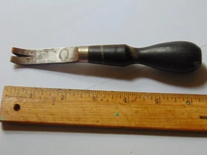 VINTAGE SARGENT CAST STEEL NAIL / TACK PULLER, USA - Picture 1 of 3