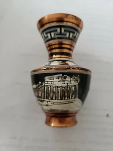 VINTAGE COPPER MINIATURE HANDCRAFTED ETCHED VASE 3 INCH RARE BEAUTIFUL $$  - Picture 1 of 2