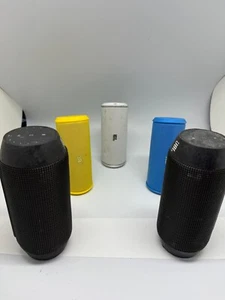 LOT 5 OF Mix JBL FLIP AND JBL PULSE DEFCETIVE AND PARTS ONLY - Picture 1 of 3