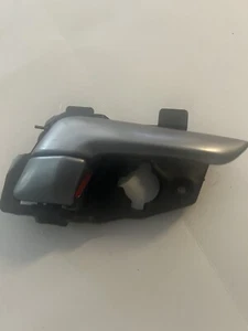 REAR PASSENGER INTERIOR DOOR HANDLE fits KIA RIO EX 2012 - 2017 OEM - Picture 1 of 3