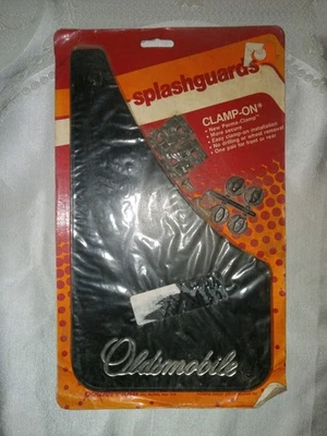 Par de protectores contra salpicaduras con abrazadera de colección nuevos hechos por Power Flow Oldsmobile Foto 1 de 3
